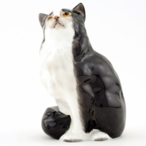 Persian Cat Seated, Style One HN999 - Royal Doulton Animals