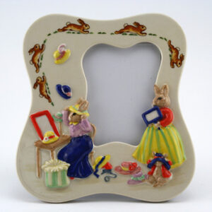 Pretty as a Picture DBGW6 - Bunnykins Giftware