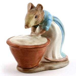 Anna Maria - Gold Oval - Beatrix Potter Figurine