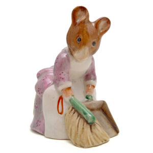 Hunca Munca Sweeping - New Beswick - Beatrix Potter Figurine