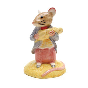 Johnny Town-Mouse Eating Corn - New Beswick - Beatrix Potter Figurine