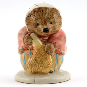 Mrs. Tiggy Winkle Buys Provisions - New Beswick - Beatrix Potter Figurine