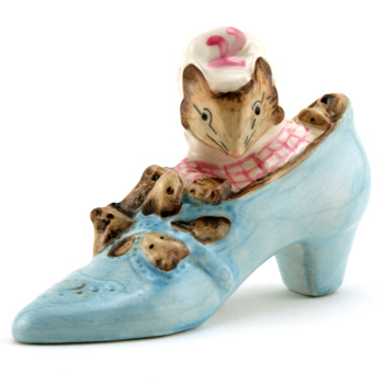 The Old Woman Who Lived in a Shoe - Royal Albert - Beatrix Potter Figurine