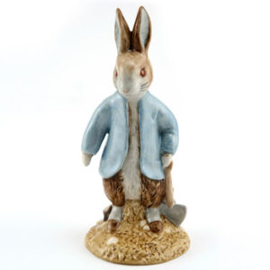 Peter Rabbit Digging - New Beswick - Beatrix Potter Figurine