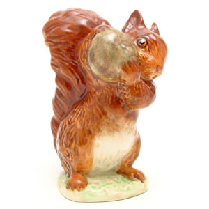 Squirrel Nutkin (Brown with Green Apple) - Gold Oval - Beatrix Potter Figurine