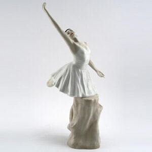 Ballerina HN3197 - Royal Doulton Figurine