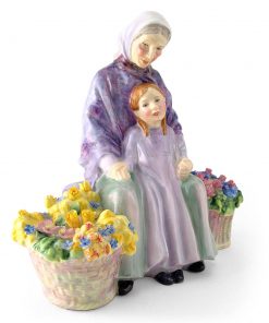 Granny's Heritage HN2031 - Royal Doulton Figurine