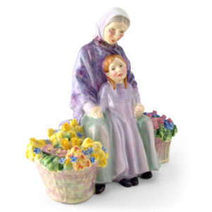 Granny's Heritage HN2031 - Royal Doulton Figurine