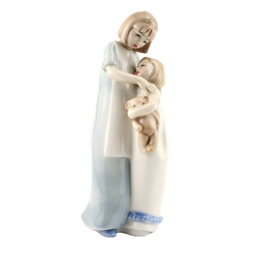 Sisterly Love HN3130 - Royal Doulton Figurine