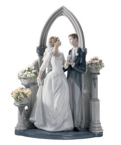 A Vow of Love 01001869 - Lladro Figurine