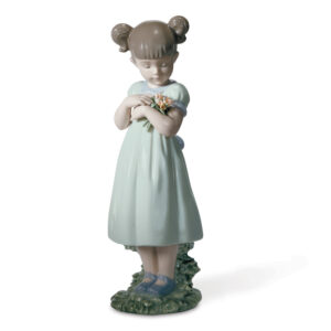 Flowers For Mommy 01008021 - Lladro Figurine