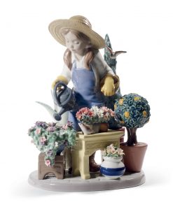 In My Garden 01008663 - Lladro Figurine