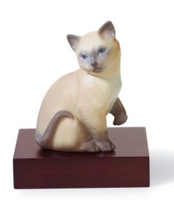 Lucky Cat 01008102 - Lladro Figurine