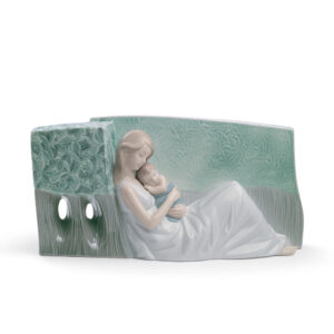A Tender Caress 01008436 - Lladro Figurine