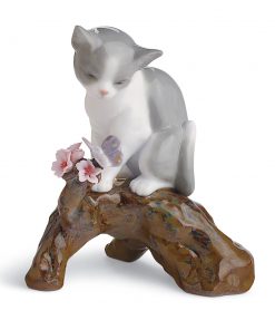 Blossoms for the Kitten - 01008382 - Lladro Figurine
