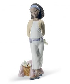 A Gift of Lillies 01008584 - Lladro Figurine