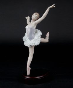 Prima Ballerina 1015816 - Lladro Figurine
