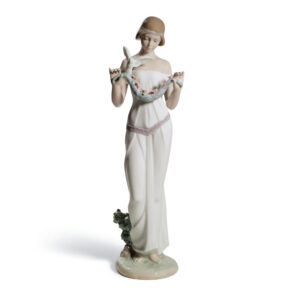 Sweet Victoria - 01008510 - Lladro Figurine