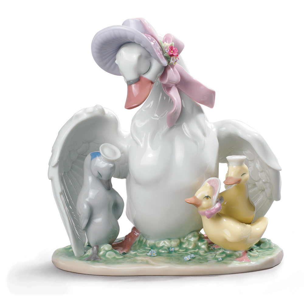 The Ugly Duckling - Nao Figurine