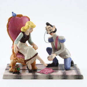 It's a Perfect Fit CN7 - Royal Doultoun Storybook Figurine