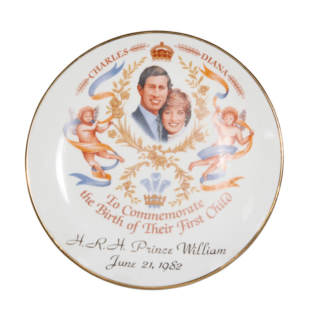 Commemorative Plate - To Commemorate the Birth of Their First Child (Charles and Diana) HRH Prince William