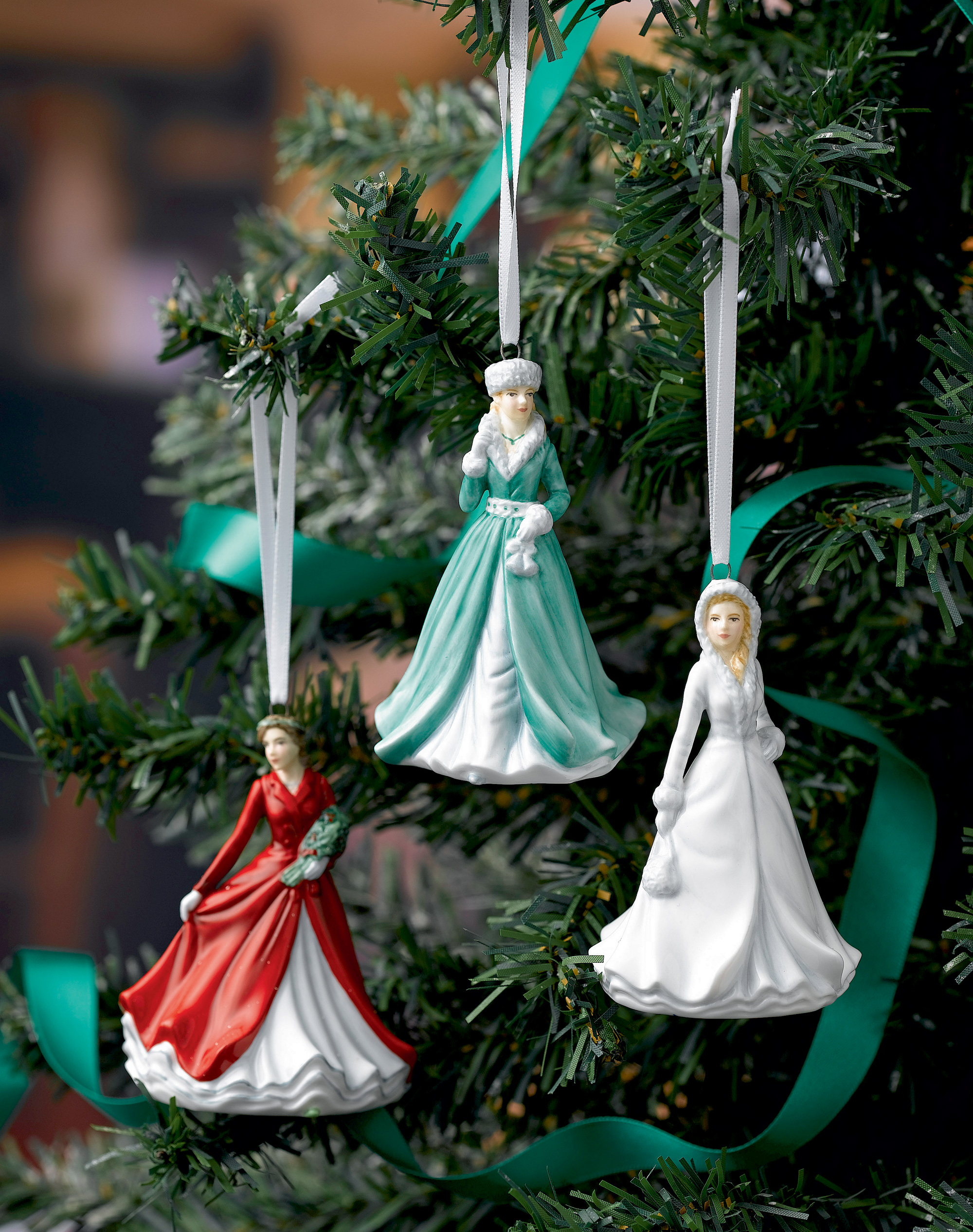Royal Doulton JOY TO THE WORLD  WE WISH YOU A MERRY CHRISTMAS  WINTER WONDERLAND