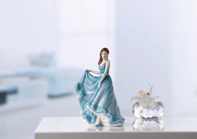 Lasting Friendship (Petite) HN5849 - Royal Doulton Figurine