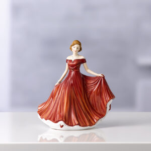 Sweet Memories (Petite) HN5850 - Royal Doulton Figurine