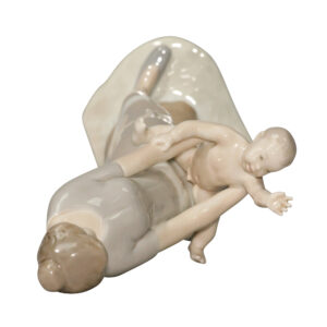 Mother and Child 4575 - Lladro Figurine