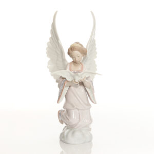 Angel of Peace 6131 - Lladro Figure
