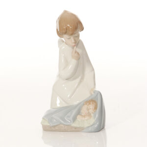 Angel with Child 4635 - Lladro Figure