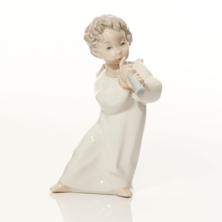 Angel with Flute 4540 - Lladro Figure