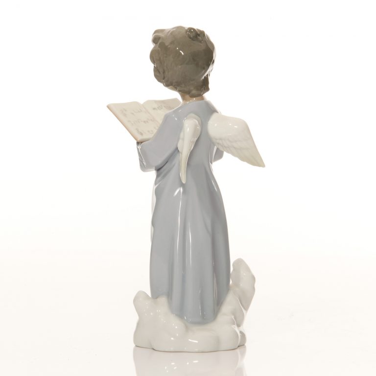 Angelic Voice 01005724 - Lladro Figure