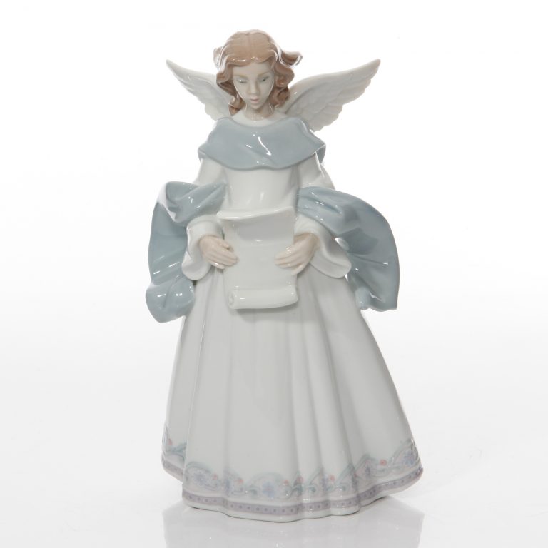 Heavenly Melodies Tree Topper 6835 - Lladro Figure