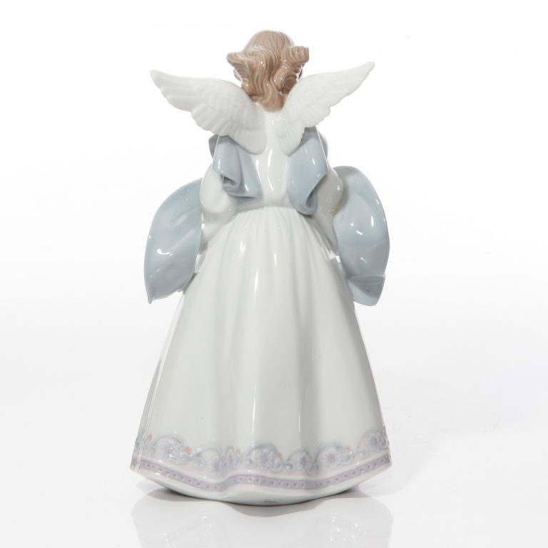 Heavenly Melodies Tree Topper 6835 - Lladro Figure