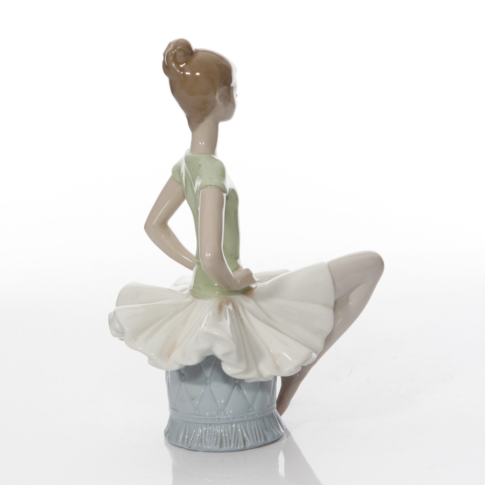 Laura Ballerina 1360 - Lladro Figure