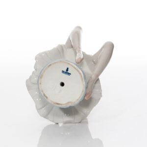 Laura Ballerina 1360 - Lladro Figure