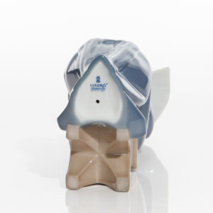 Nun Time to Sew 5501 - Lladro Figure