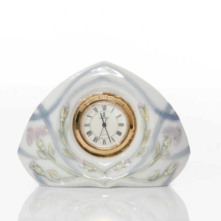 Segovia Clock Small 5655 - Lladro Figure