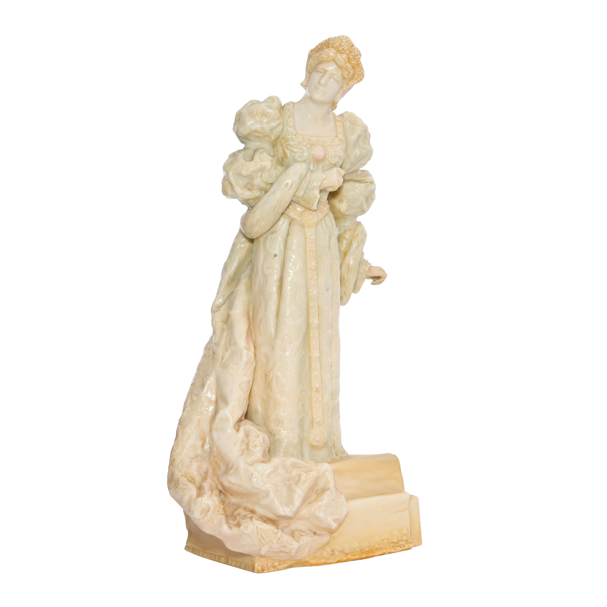 Ellen Terry as Queen Catherine (Vellum) - Royal Doulton Figurine 1 Ellen Terry as Queen Catherine (Vellum) - Royal Doulton Figurine
