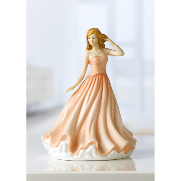 Christina HN5913 2019 Petite Figure of the Year Royal Doulton Figurine